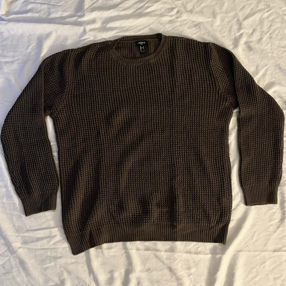 brown sweater (size: large)